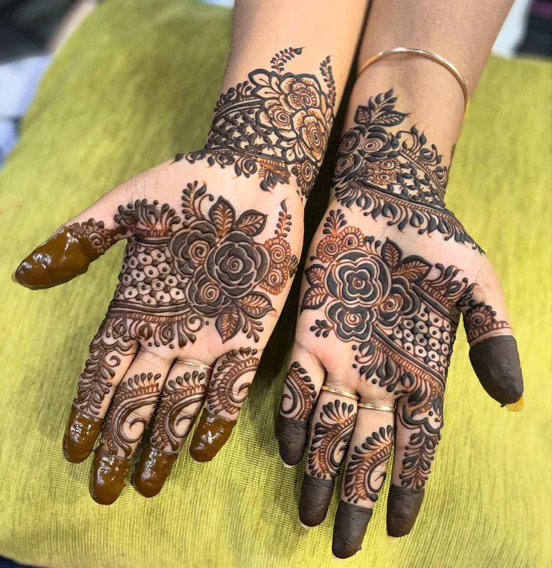 palm rose trending mehndi design on both palms
